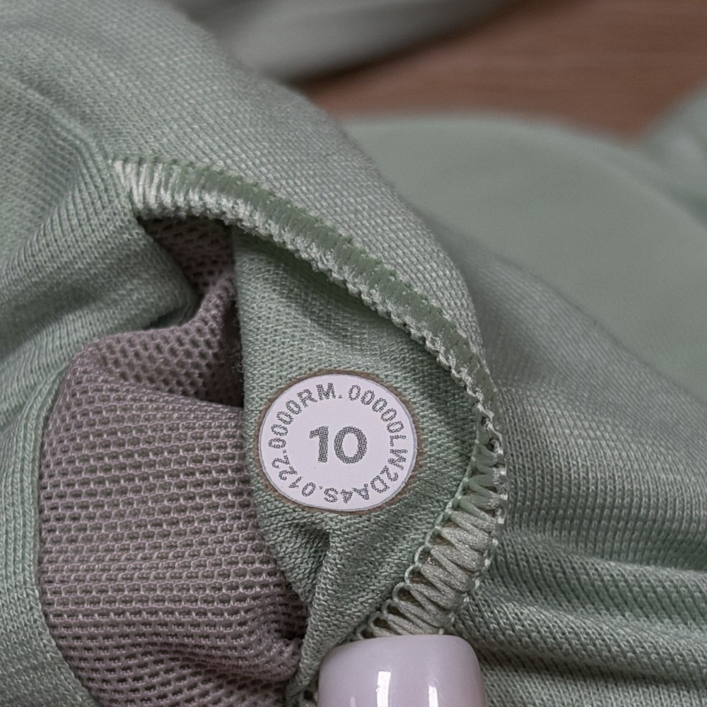 Lululemon Energy Adjustable Bra *Medium‎ Support, B–D Cups Creamy Mint Sz 10 - Picture 9 of 10